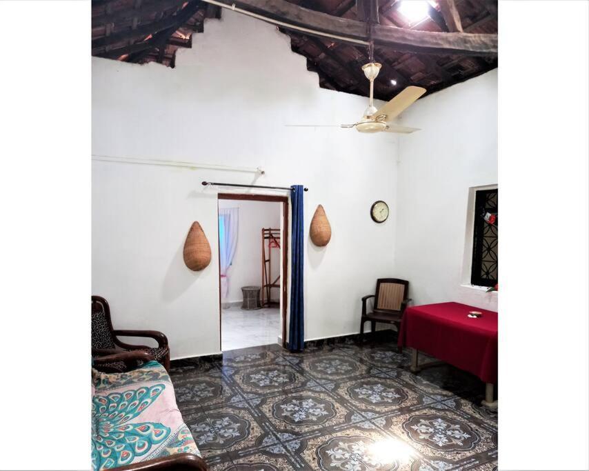 Cockerel Homestay - Traditional Beach Village - Goa カナコナ エクステリア 写真