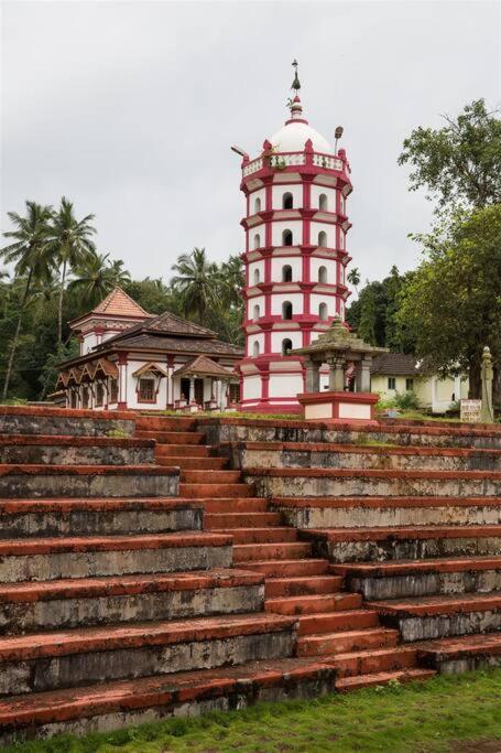 Cockerel Homestay - Traditional Beach Village - Goa カナコナ エクステリア 写真